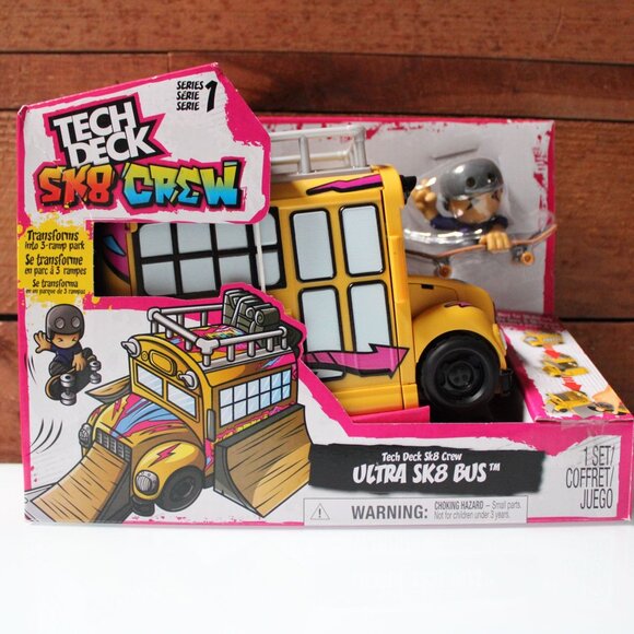 Tech Deck Sk8 Crew Ultra SK8 Bus Series 1 Transforms into 3-Ramp Skate Park NEW - Picture 1 of 7
